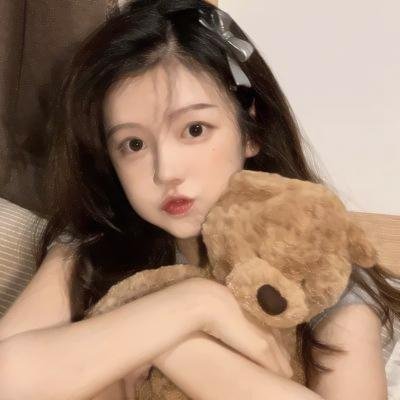 蠢爱三人行 海报