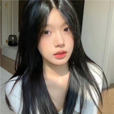 卷发苏 海报